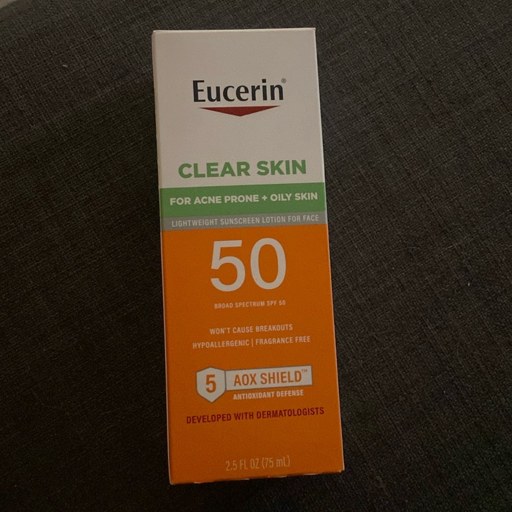 Eucerin clear skin face sunscreen spf 50 NWT